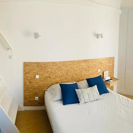 Otel Thibaud 2*